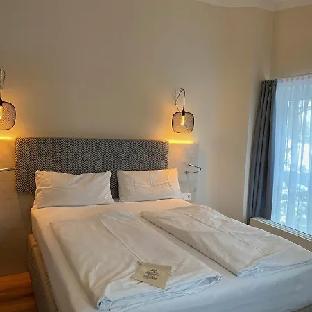 Safranberg & Sauna 3*