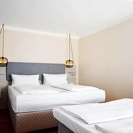 Hotel Safranberg Hotel&sauna 3*