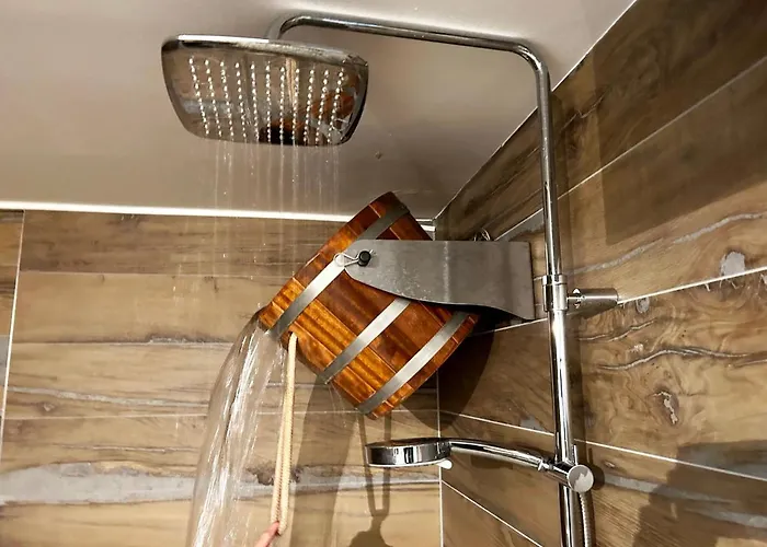 Safranberg & Sauna Готель